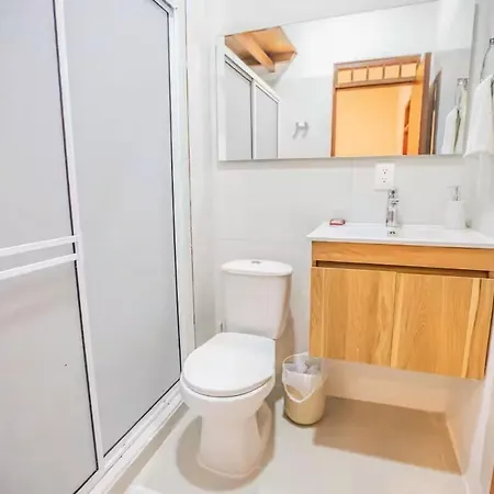 Historic Getaway With Breakfast Apartment