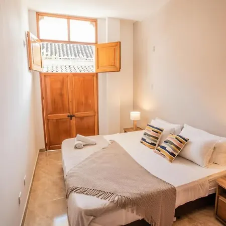 Historic Getaway With Breakfast Apartamento
